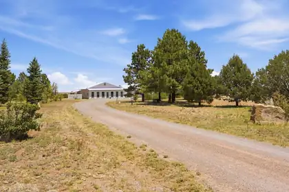 636 N Cedardale Avenue, Mountainair