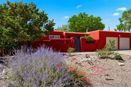 9905 Mesa Arriba Avenue NE, Albuquerque