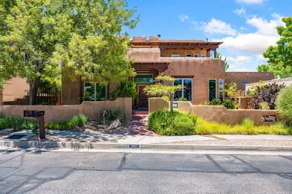 1901 Via Del Sol NE, Albuquerque