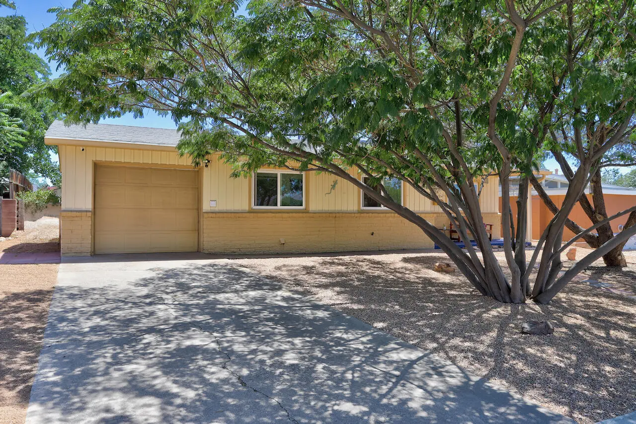 10424 Princess Jeanne Avenue NE