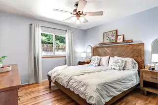 10424 Princess Jeanne Avenue NE 