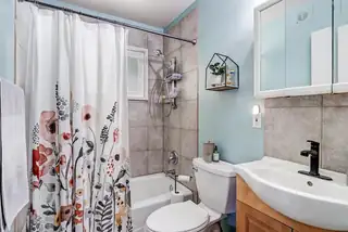 10424 Princess Jeanne Avenue NE 