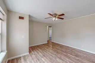 812 Seville Loop 