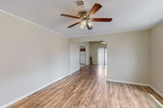 812 Seville Loop 