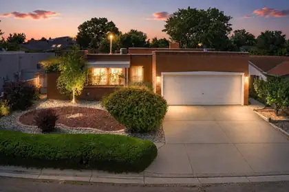 9504 San Rafael Avenue NE, Albuquerque