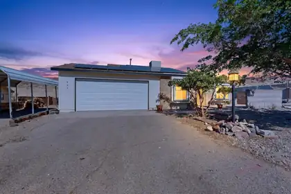 541 7th Avenue NE, Rio Rancho