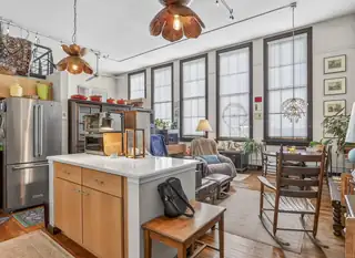 301 Central Avenue NE 302 