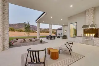 18 Chamisa Road 
