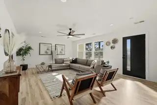 514 Villa Verde Drive SE 