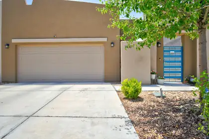 1330 Tierra Verde Loop NW, Los Lunas