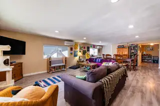 729 Prospect Avenue NW 