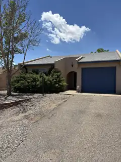 615 Stallion Road SE 