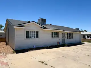 3808 Candelaria Road NE 
