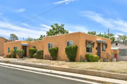 502 Vassar Drive SE, Albuquerque