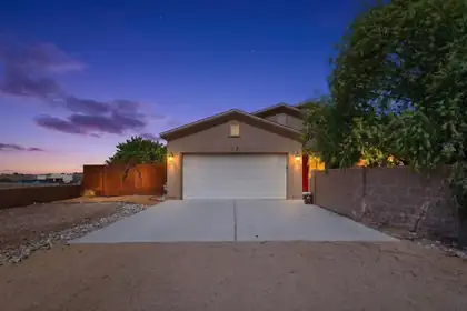 417 6TH Street NE, Rio Rancho