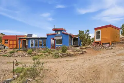 34 White Wolf Road, Cerrillos