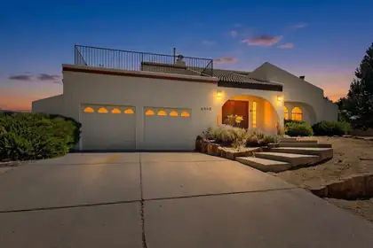 4908 Calle De Luna NE, Albuquerque