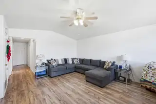 1070 Peach Court 