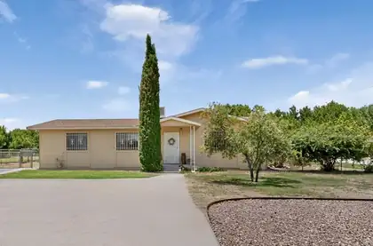 3021 Joe Sanchez Road SW, Albuquerque