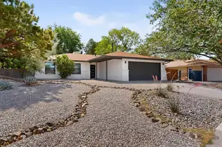 2704 Palo Alto Drive NE 