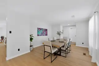 2704 Palo Alto Drive NE 