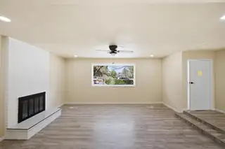 10103 La Salle Place NW 