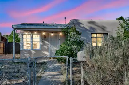 910 Headingly Avenue NW, Albuquerque 