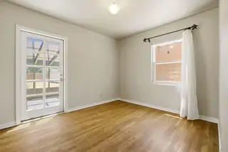 518 Aliso Drive NE 