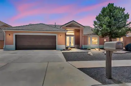 1001 Pinzon Street NW, Los Lunas