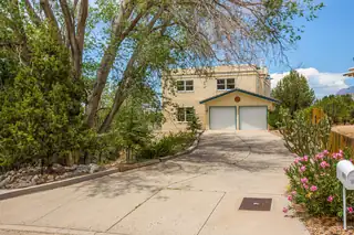 911 Warm Sands Drive SE 