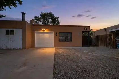 6035 Staubach Avenue NW, Albuquerque