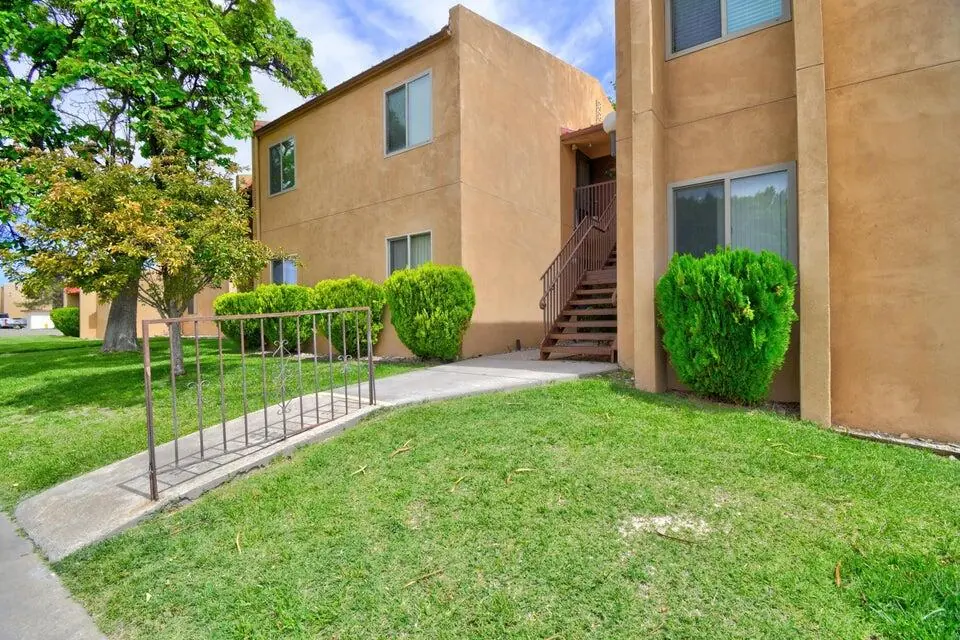931 Country Club Drive SE J