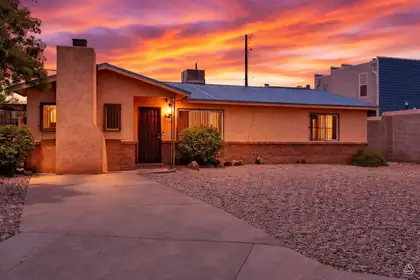 5909 Lora Court NW, Albuquerque
