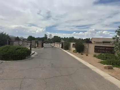 15 Leibel Court, Los Lunas 
