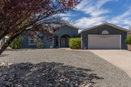 2595 Diamond Peak Drive NE, Rio Rancho