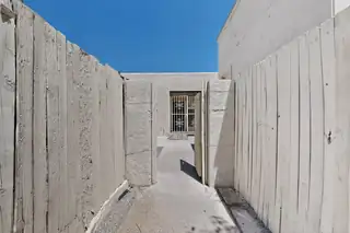 250 La Vida Nueva Del Oeste SW 