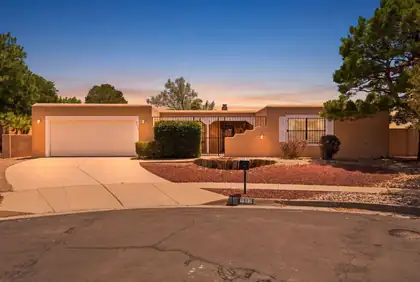 1900 Circulo Del Monte NE, Albuquerque