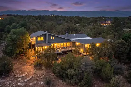 26 Sierra Vista Drive, Cedar Crest