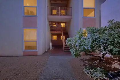 1823 Dartmouth Drive NE APT 201, Albuquerque