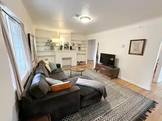 801 Solano Drive NE 