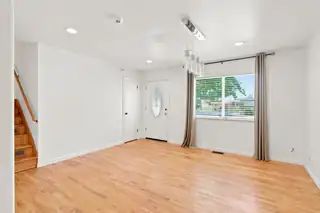 2722 June Street NE 