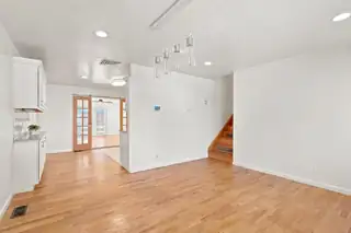 2722 June Street NE 