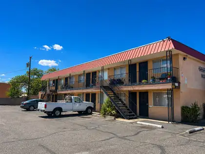 613 Mesilla Street SE, Albuquerque