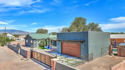 412 El Pueblo Road NW, Los Ranchos 