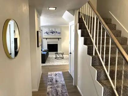 6813 Los Trechos Court NE, Albuquerque