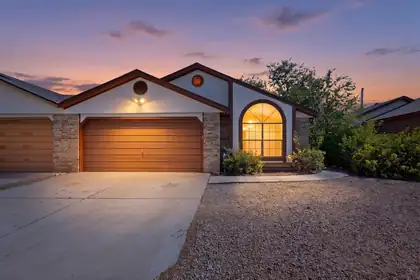 1954 Gomez Drive SW, Los Lunas
