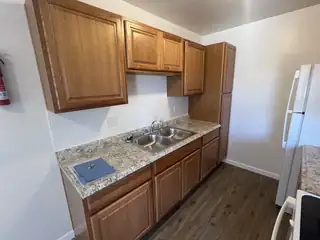 911 Alvarado Drive SE 4 