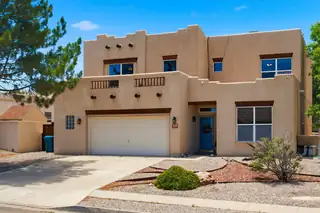 6400 Freemont Hills Loop NE 