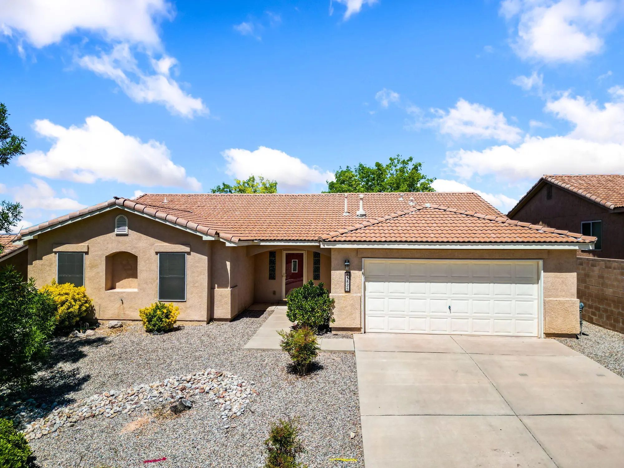 5825 Chaco Loop NE