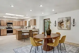 6425 Guadalupe Place NW 